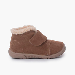 Boot with lamb's wool collar and pull-on strap Taupe