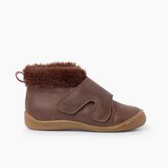 Fur collar bootie with wide strap Brown