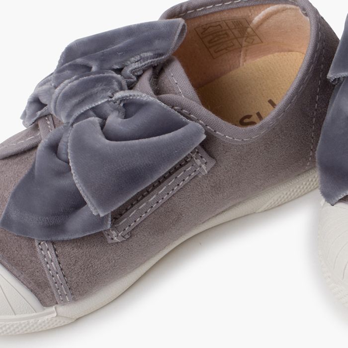 Velvet bow trainers
