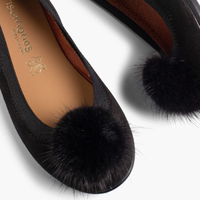 Flat shoes pompom top