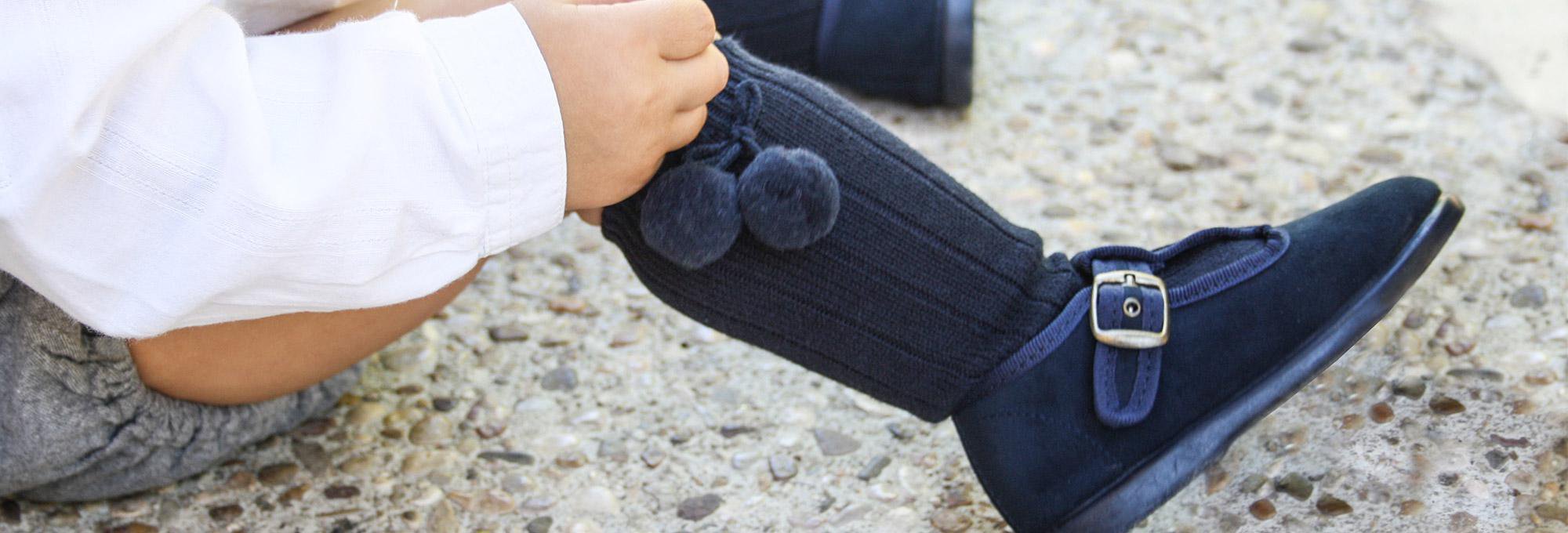WIDE FEET WIDE FEET