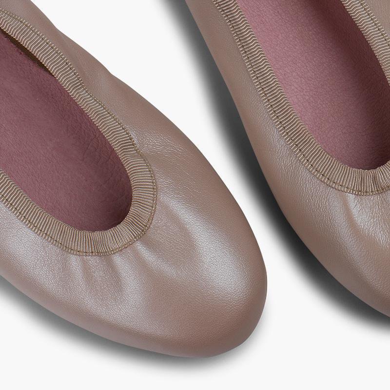 ELASTICATED EDGE ELASTICATED EDGE